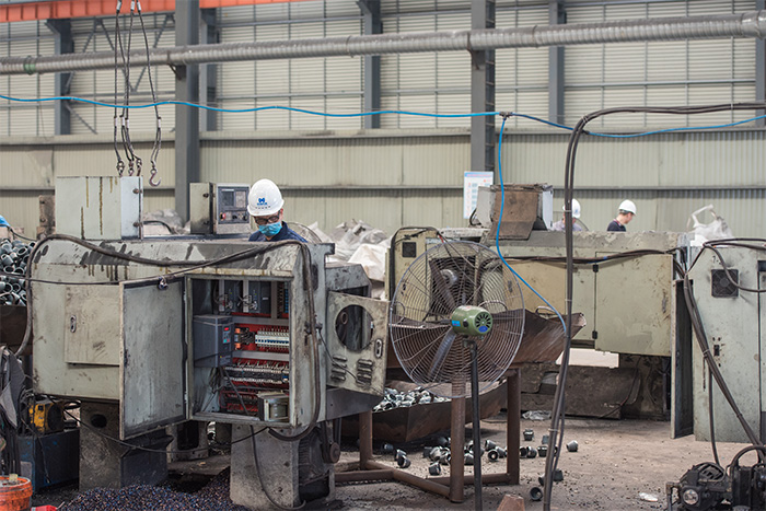 个旧网架配件-锥头加工车间